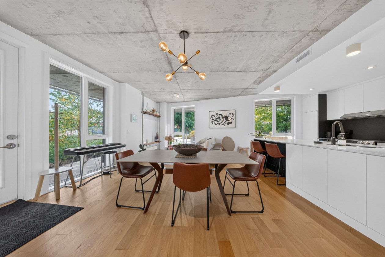 Salle à manger — 4240 Rue Augustin-Frigon, Montréal