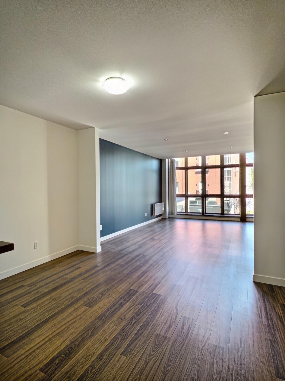 Salle à manger — 325 Rue des Forges, Trois-Rivières