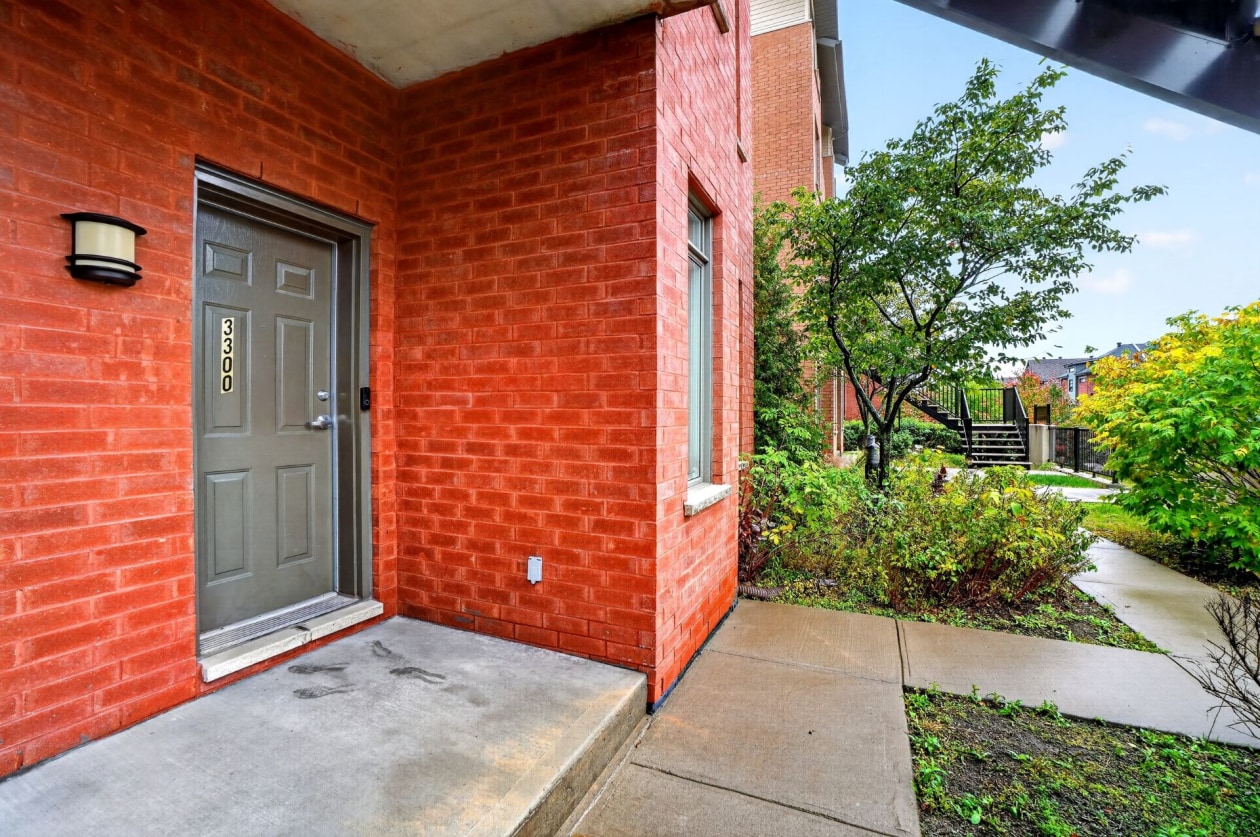 Façade — 3300 Rue des Francs-Bourgeois, Boisbriand