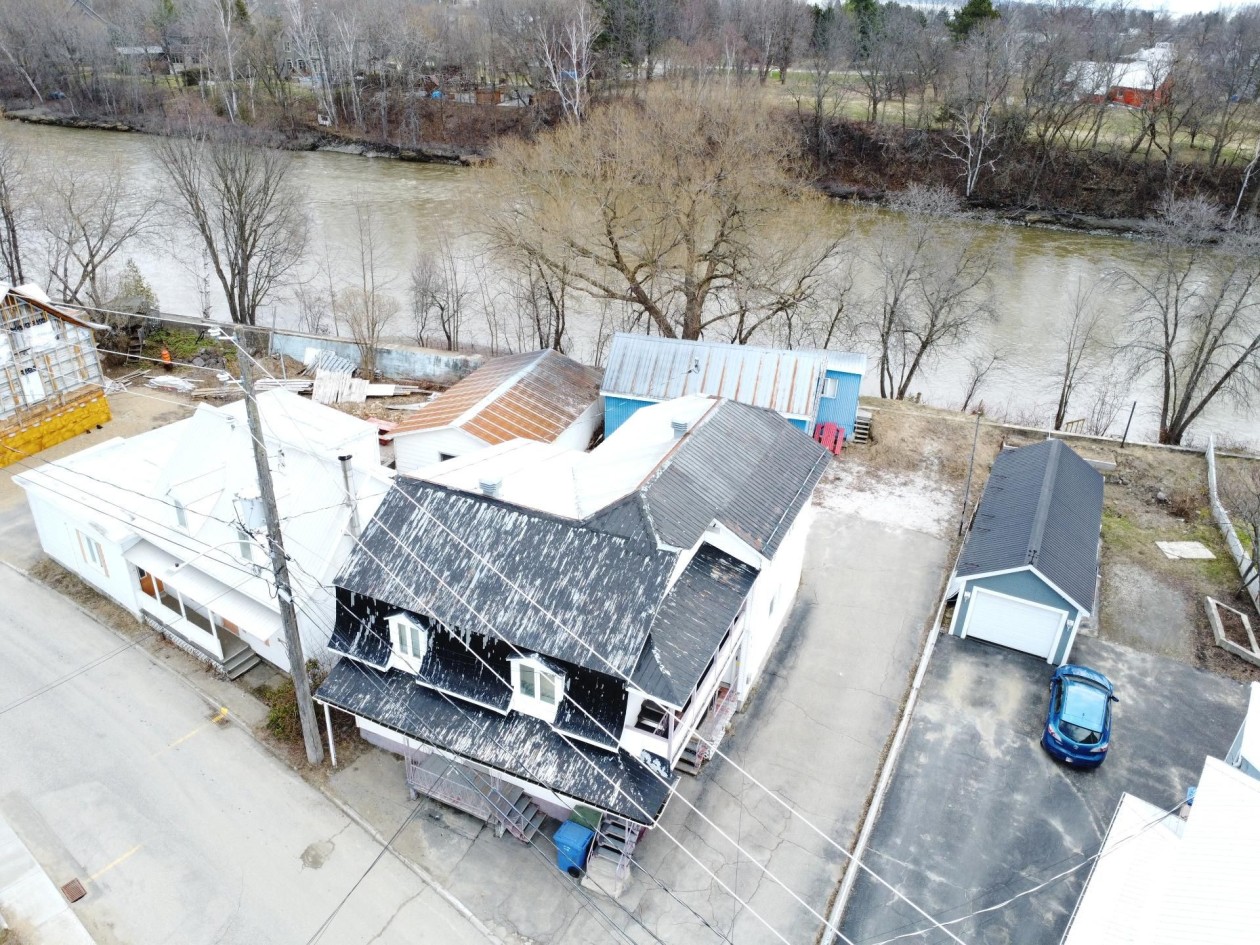 Photo aérienne — 106 - 110 Rue St-Joseph, Baie-Saint-Paul