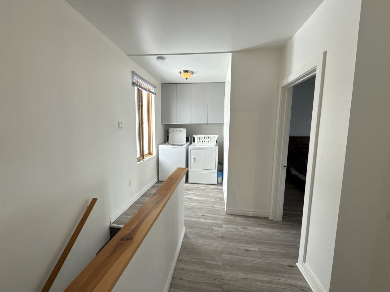 Salle de lavage — 106 - 110 Rue St-Joseph, Baie-Saint-Paul
