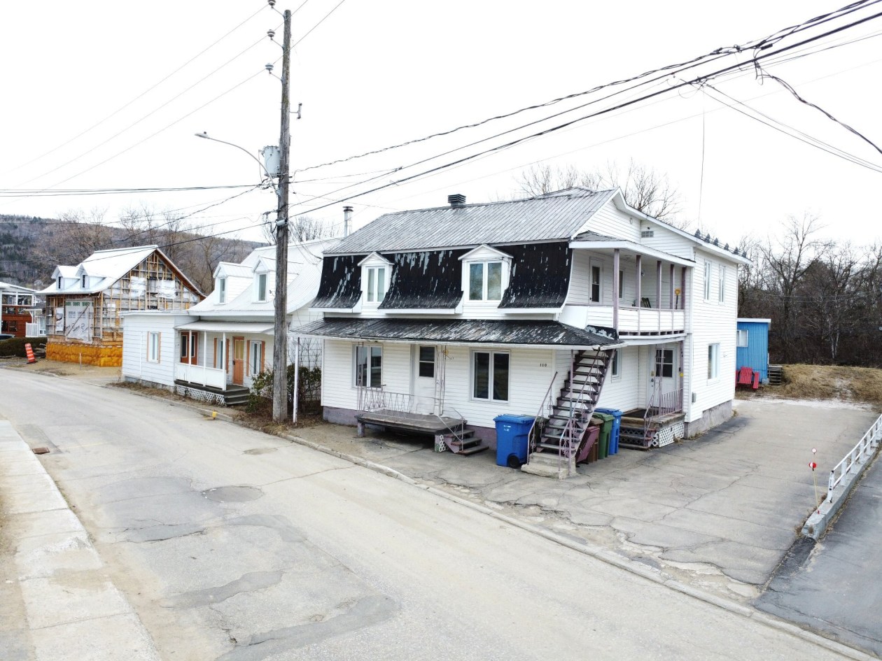 Façade — 106 - 110 Rue St-Joseph, Baie-Saint-Paul