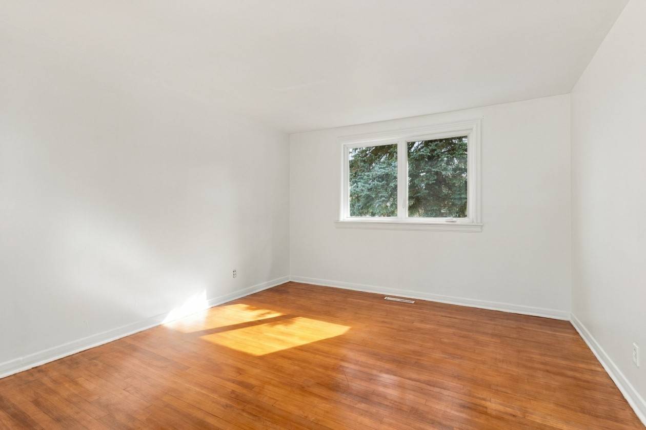 Chambre à coucher — 53 Boul. St-Francis, Châteauguay