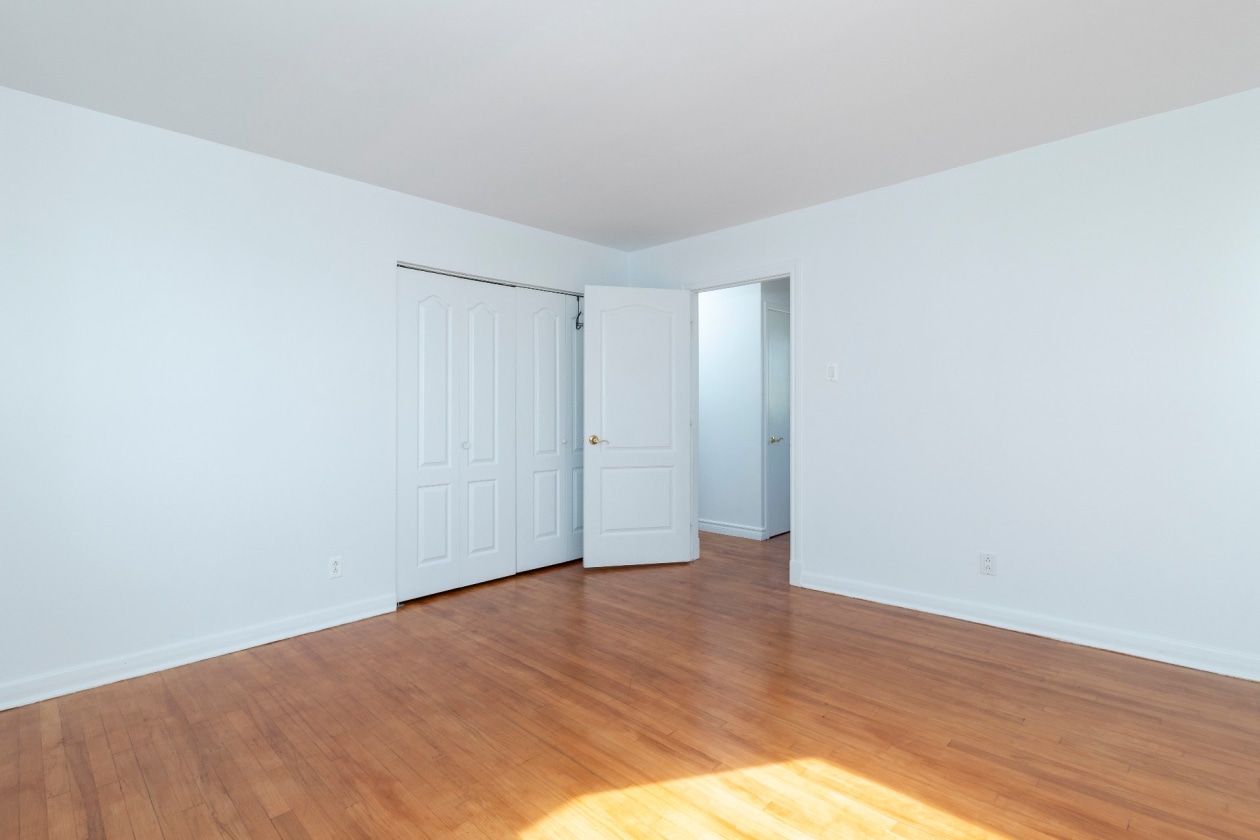 Chambre à coucher — 53 Boul. St-Francis, Châteauguay