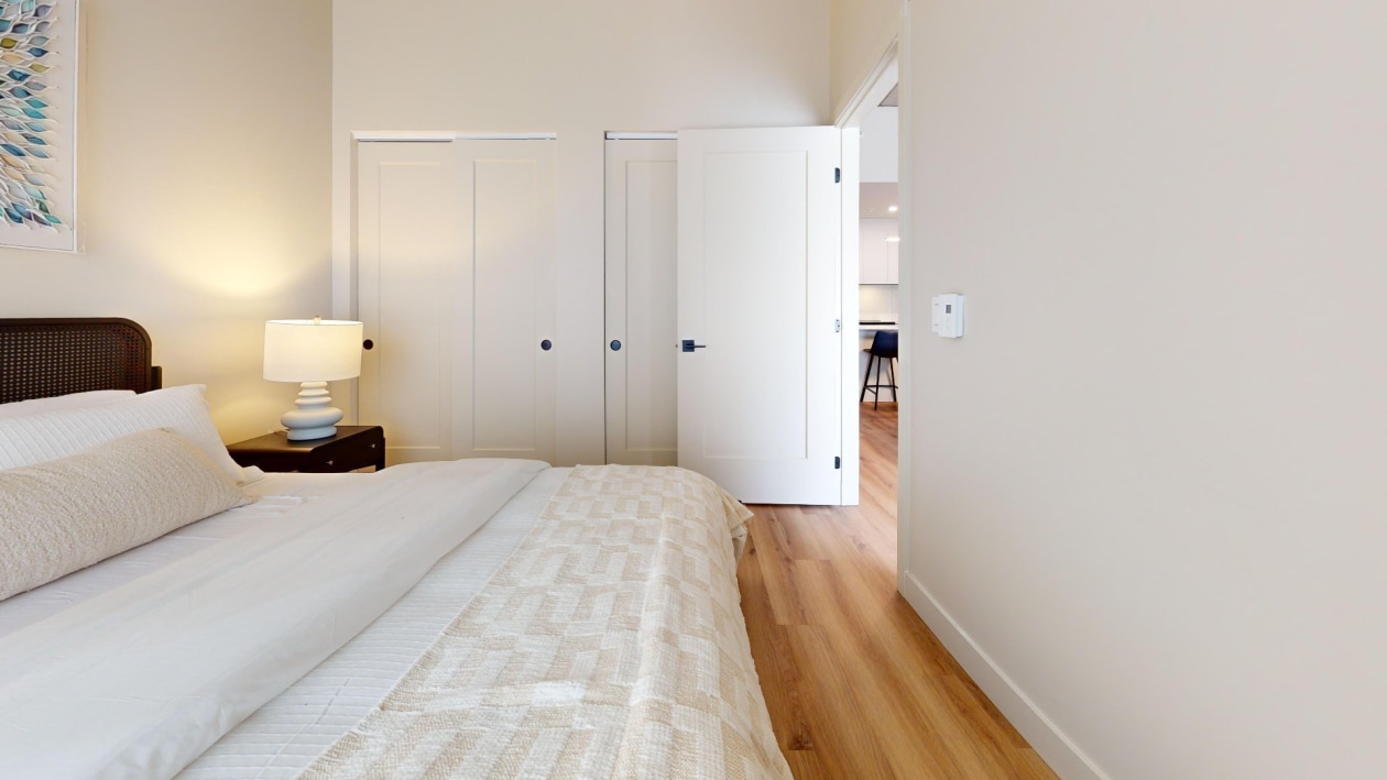Chambre à coucher — 1555 Boul. Chomedey, Laval