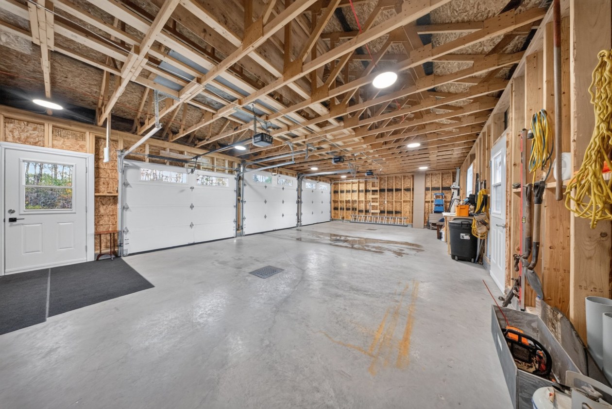 Garage — 322 Ch. de Fontainebleau, Weedon