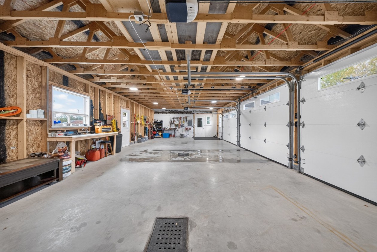 Garage — 322 Ch. de Fontainebleau, Weedon