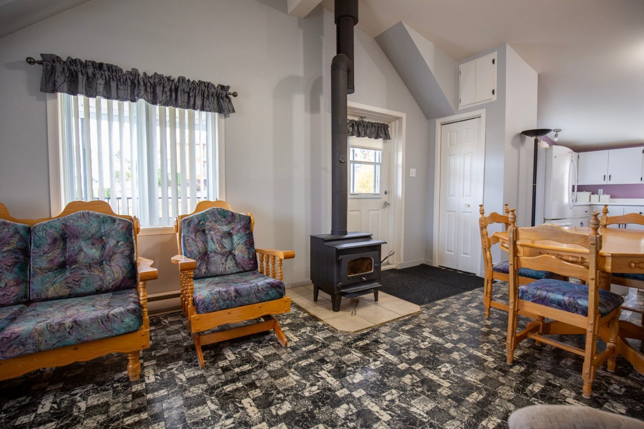 Salon — 61 - 63 Rue Notre-Dame, Notre-Dame-des-Monts