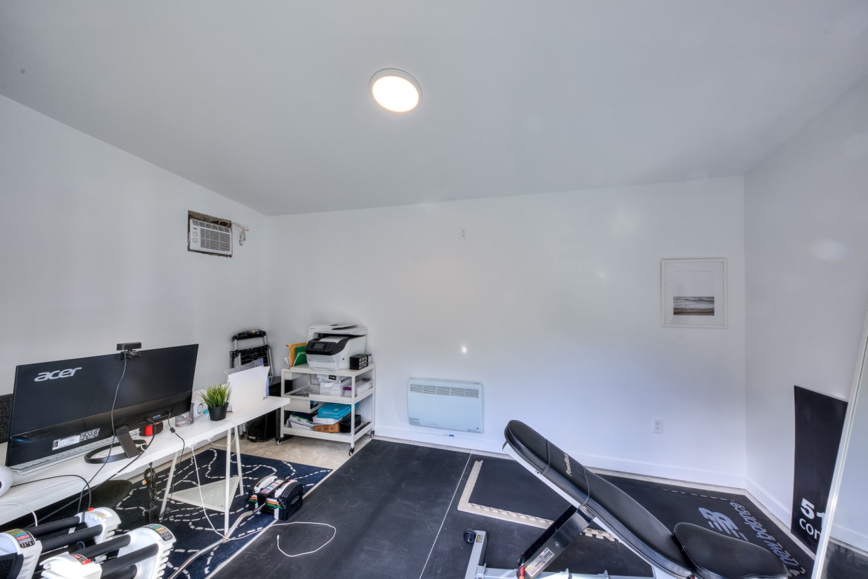 Bureau — 10942 - 10946 Av. de Belleville, Montréal