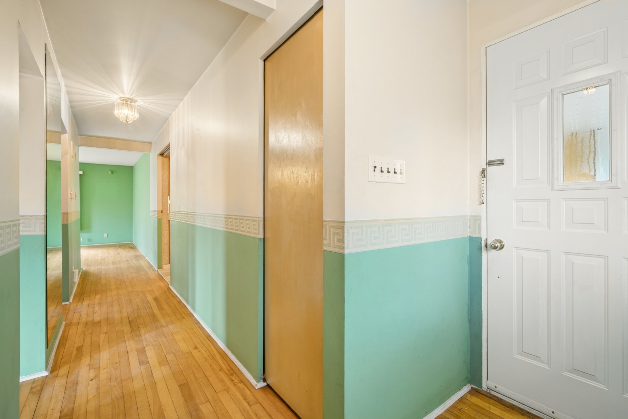 Hall d'entrée — 463 Ch. de la Rivière-du-Nord, Saint-Colomban