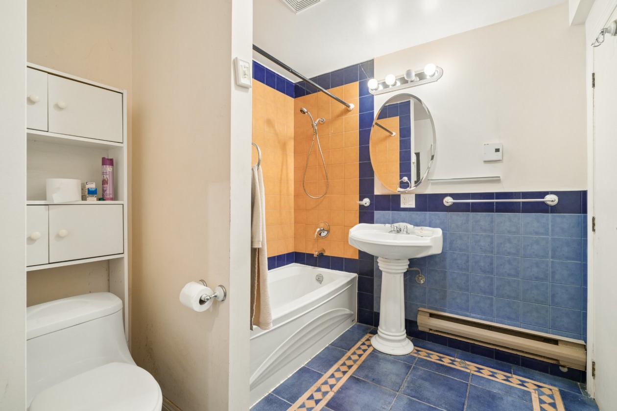 Salle de bains — 463 Ch. de la Rivière-du-Nord, Saint-Colomban