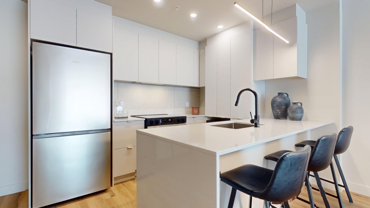 Photo 15 — 1555 Boul. Chomedey, Laval