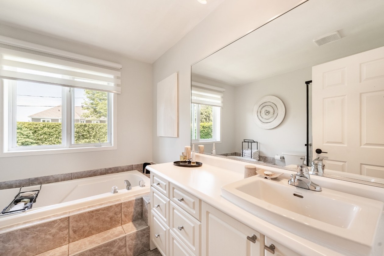 Salle de bains — 3730 Rue La Vérendrye, Sherbrooke