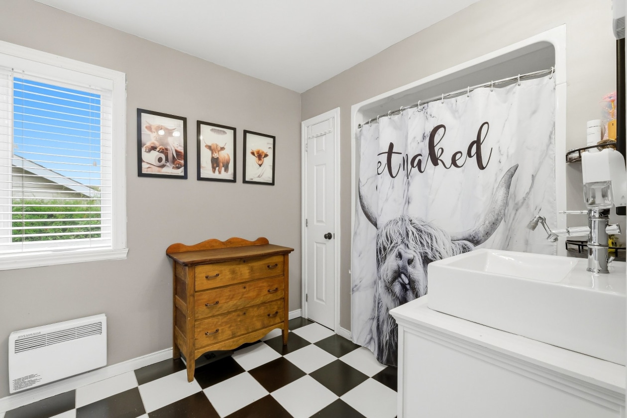 Salle de bains — 44 43e Avenue, Saint-Blaise-sur-Richelieu