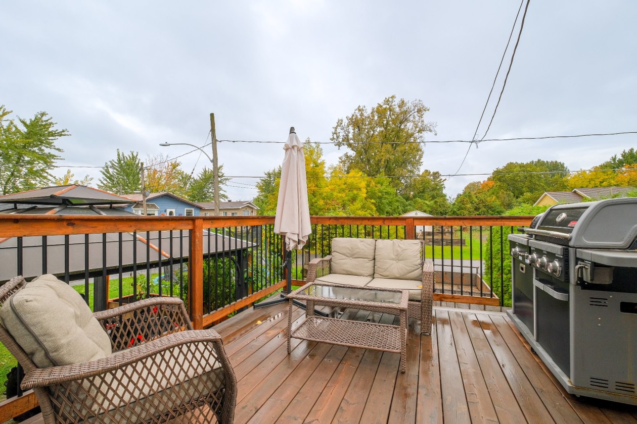 Balcon — 44 43e Avenue, Saint-Blaise-sur-Richelieu