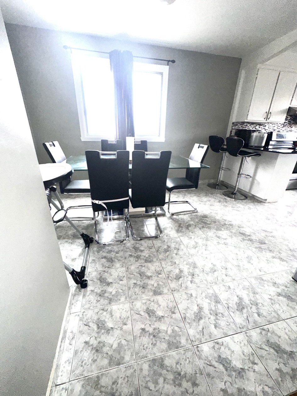 Salle à manger — 3210 - 3212 Rue Bolduc, Montréal