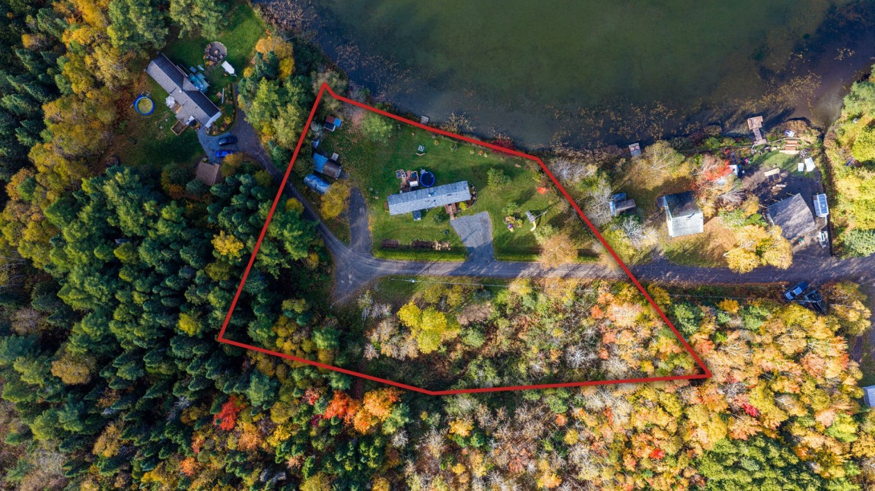 Photo aérienne — 84 Ch. du Lac-à-Gasse, Saint-Anaclet-de-Lessard