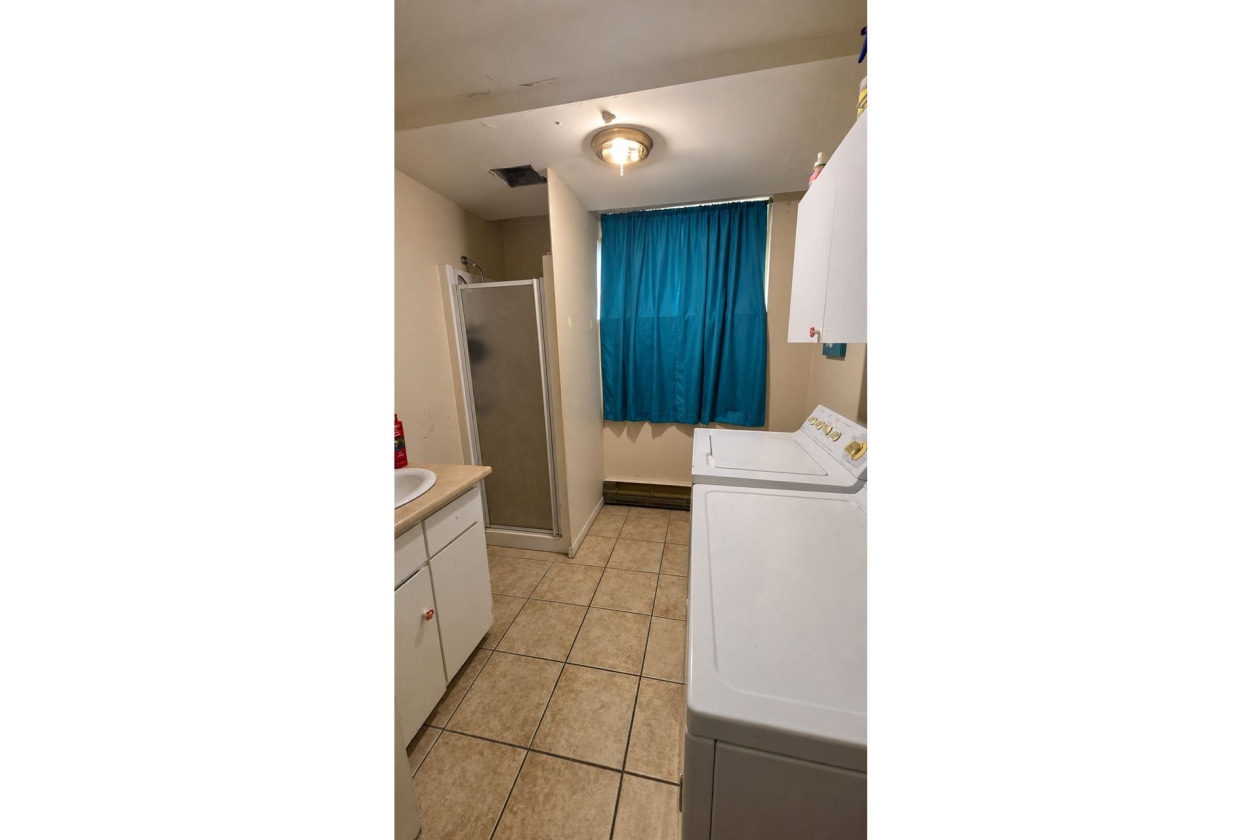 Salle de bains — 1690 Rue Prospect, Sherbrooke