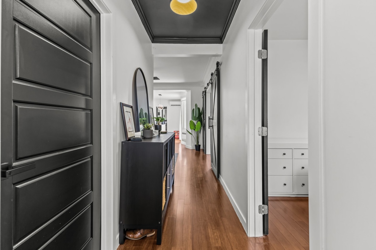 Corridor — 296 - 298 Rue Galt, Montréal