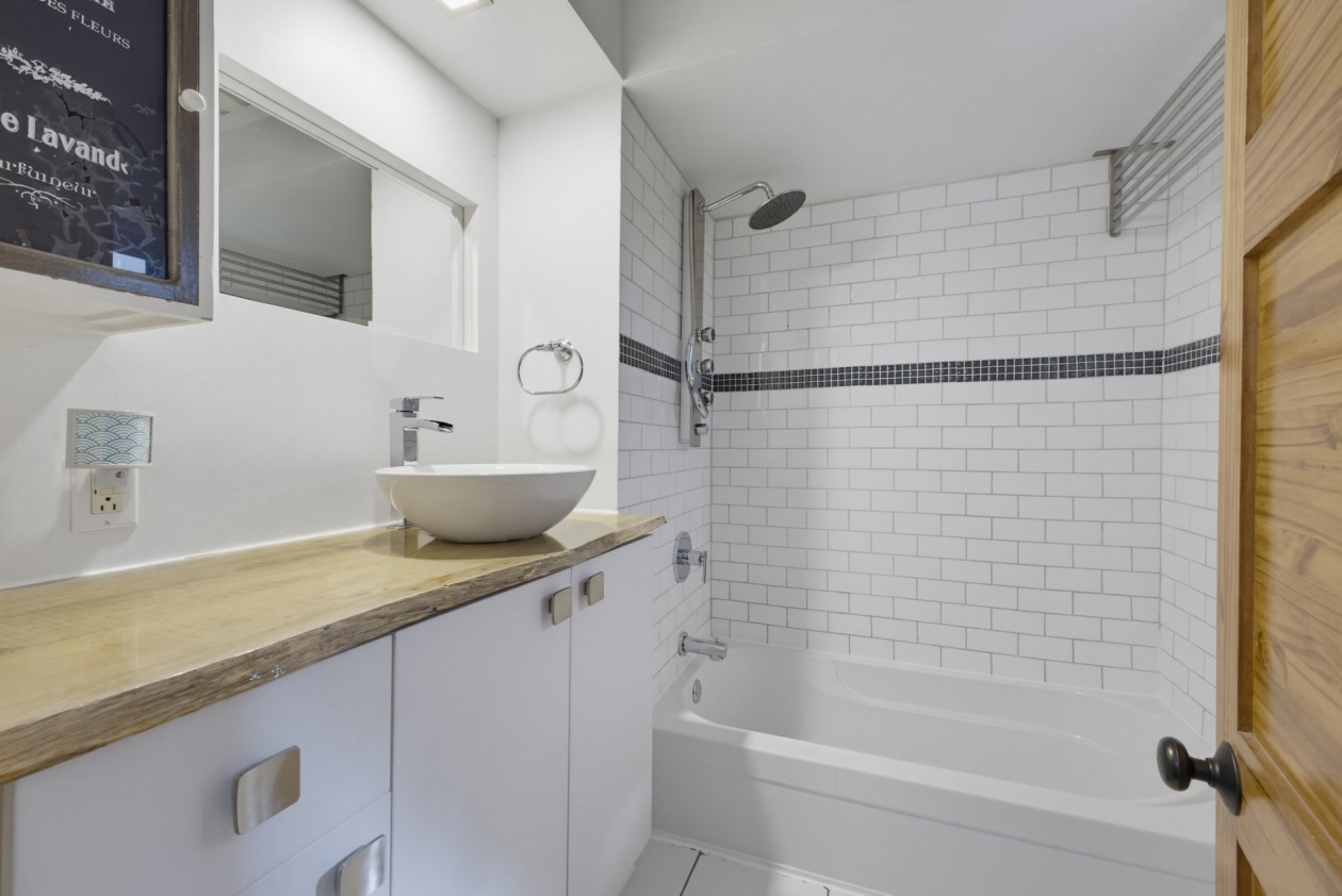 Salle de bains — 3 32e Avenue, Bois-des-Filion