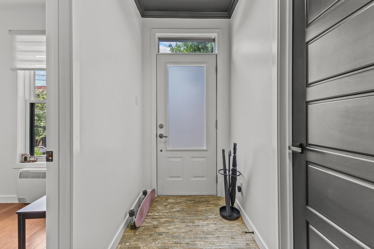 Corridor — 296 - 298 Rue Galt, Montréal