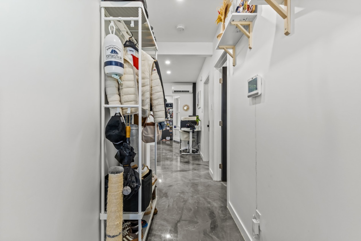 Corridor — 296 - 298 Rue Galt, Montréal