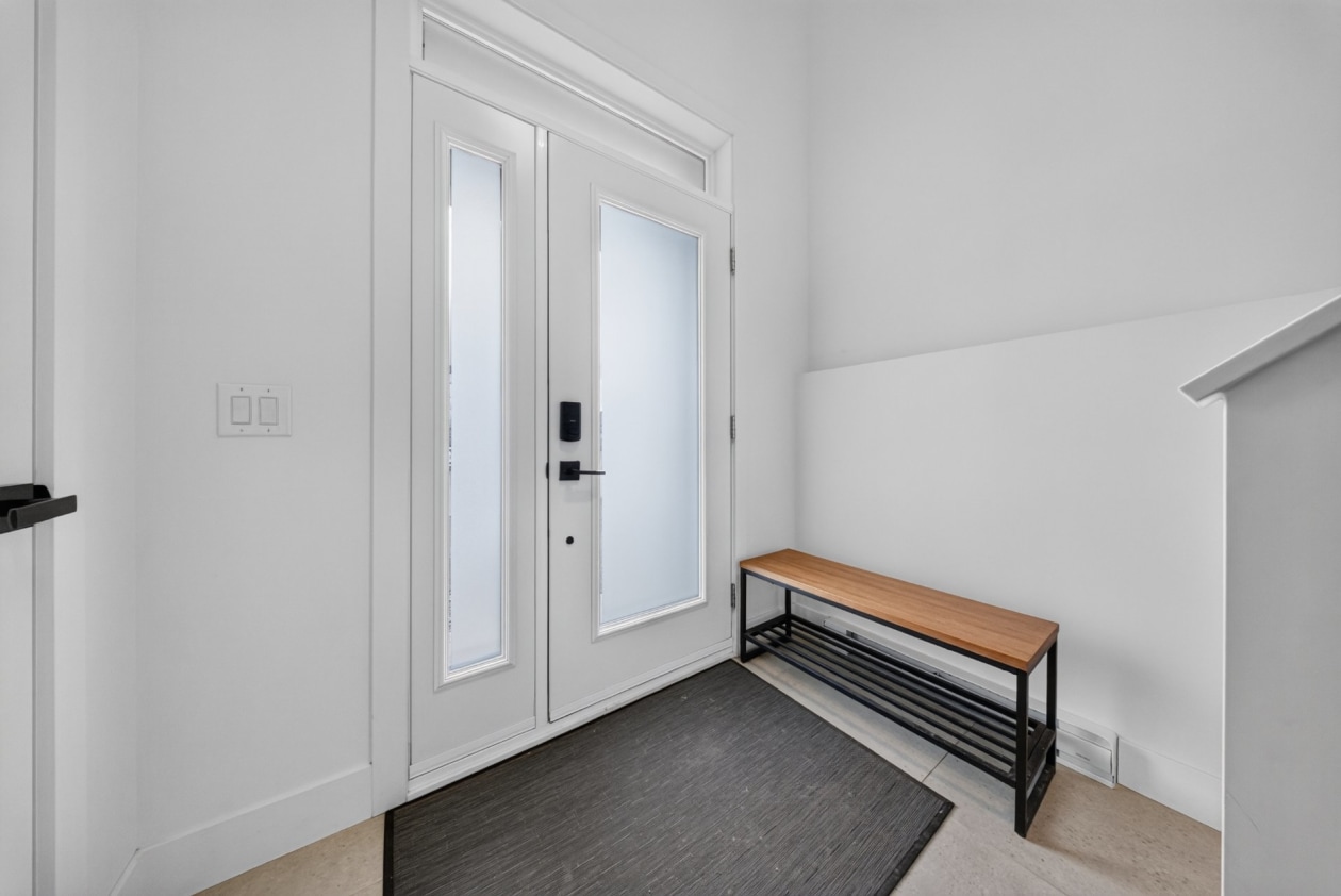 Hall d'entrée — 992 Rue de Honfleur, Sherbrooke