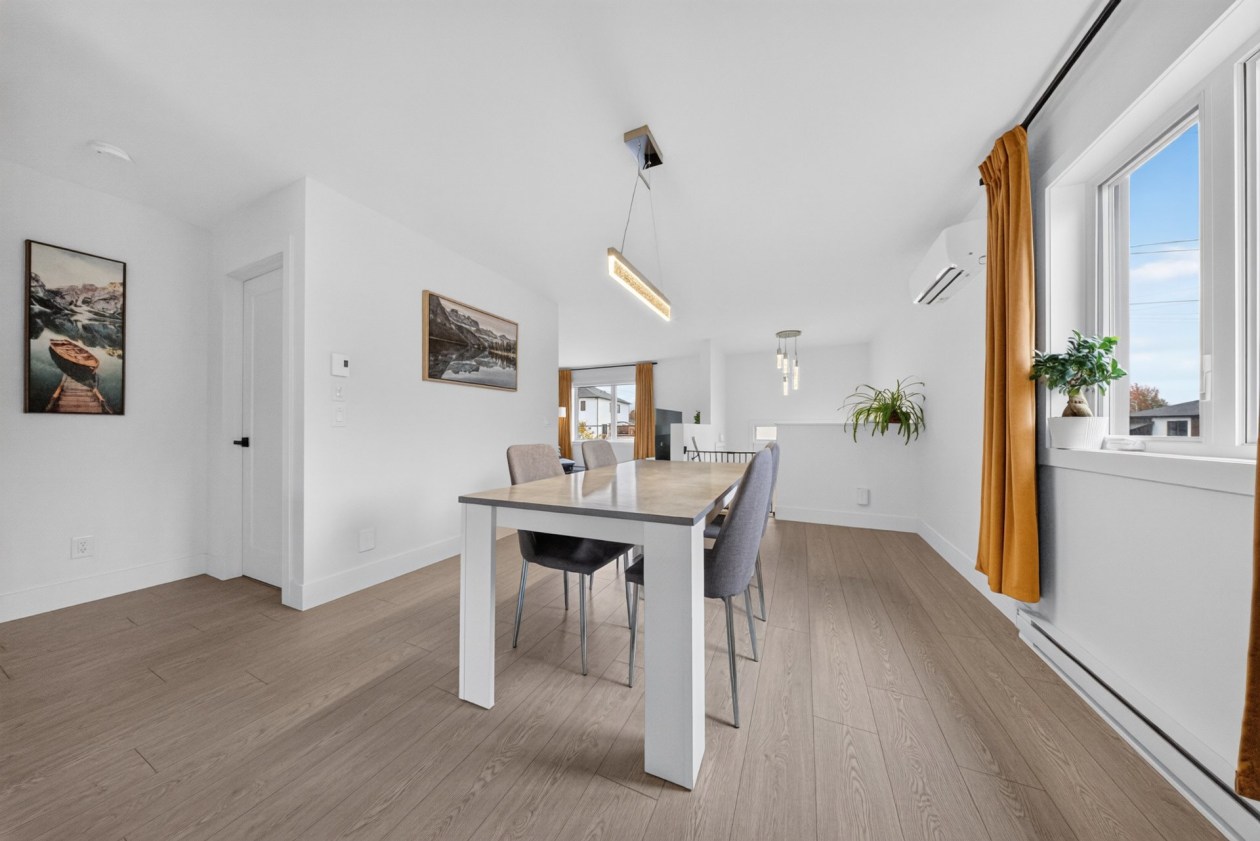 Salle à manger — 992 Rue de Honfleur, Sherbrooke