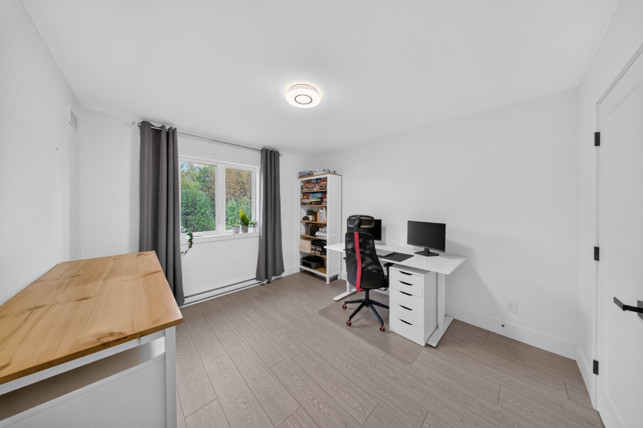 Chambre à coucher — 992 Rue de Honfleur, Sherbrooke