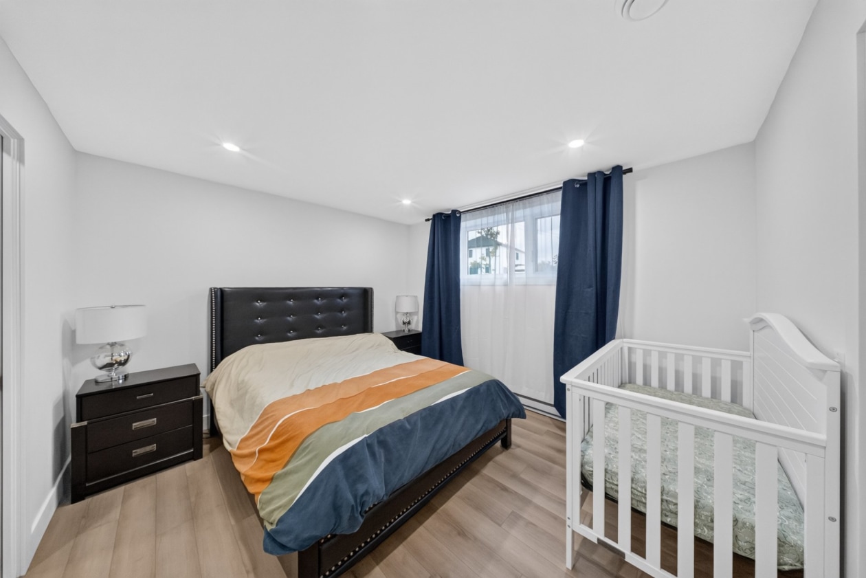 Chambre à coucher — 992 Rue de Honfleur, Sherbrooke