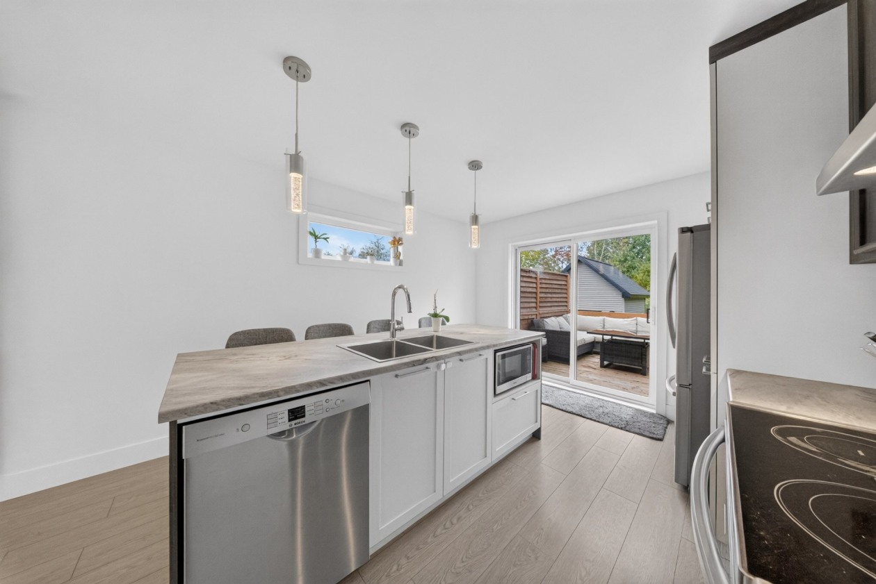 Photo 13 — 992 Rue de Honfleur, Sherbrooke