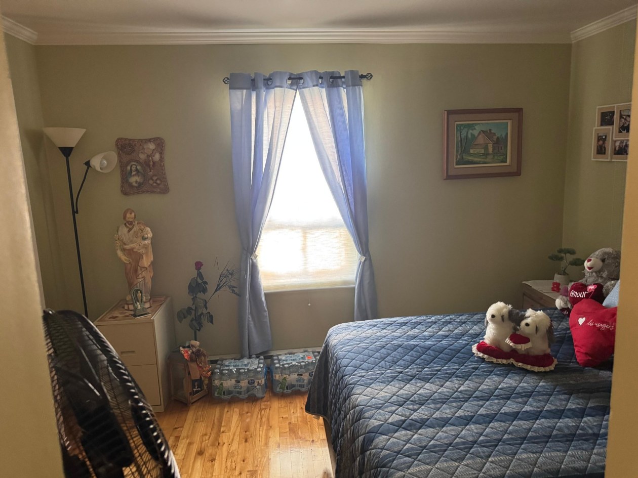 Chambre à coucher — 1733 - 1735 Av. St-Aimé, Shawinigan