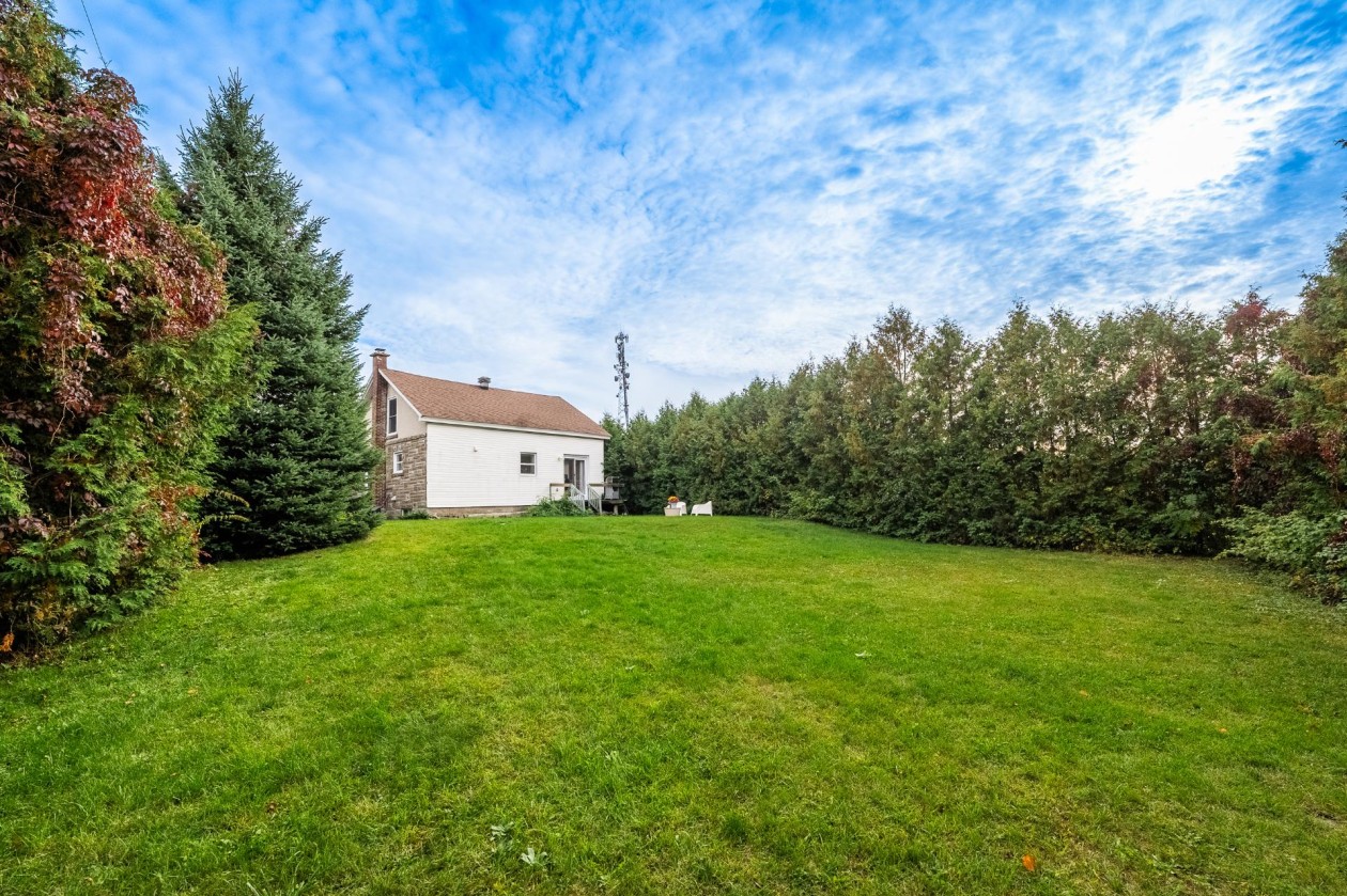 Cour — 729 Rue Denison O., Granby