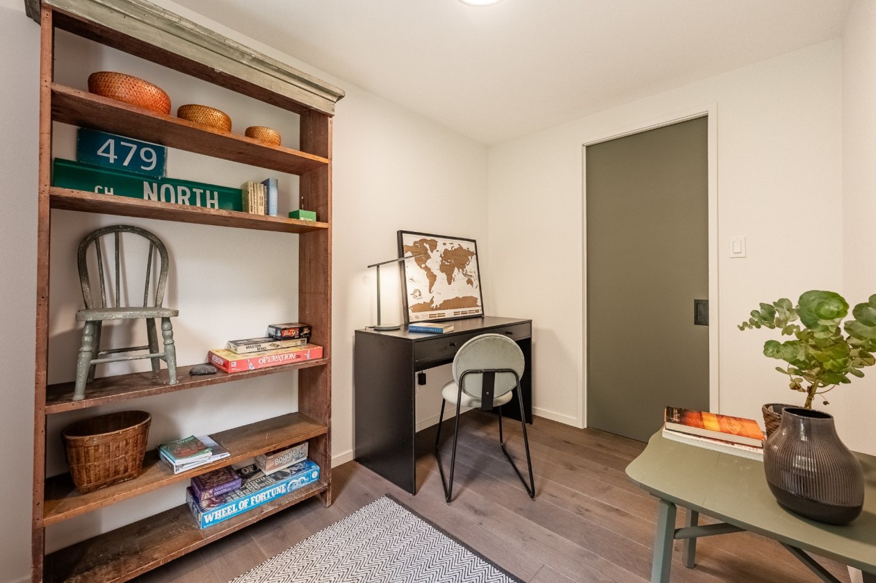 Office — 479 Ch. North, Austin