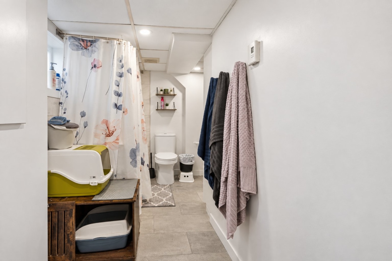 Salle de bains — 20 - 22 Rue Rolland, Salaberry-de-Valleyfield