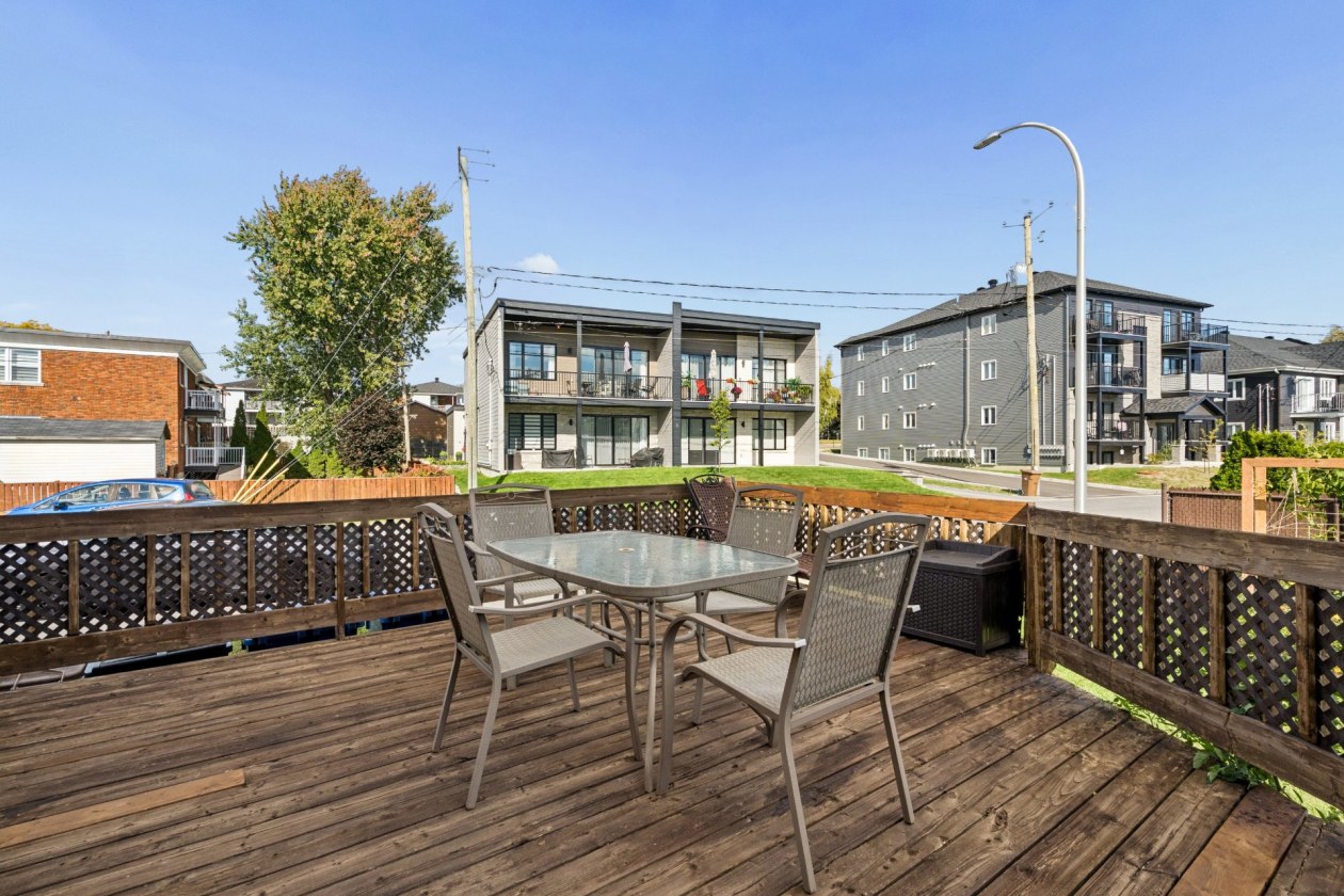 Terrasse — 20 - 22 Rue Rolland, Salaberry-de-Valleyfield