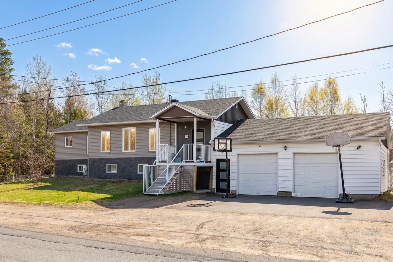 Façade — 270 Ch. des Bouleaux, Shawinigan
