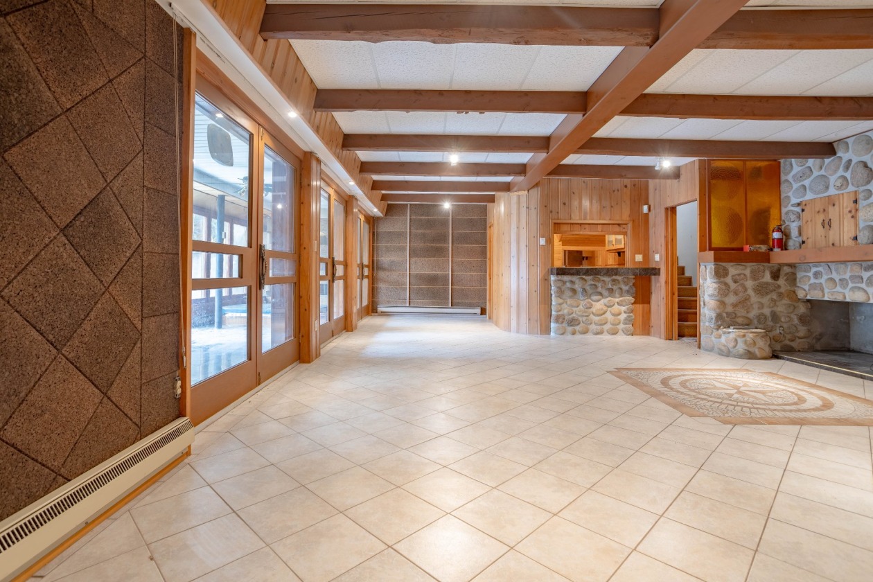 Salle familiale — 5370 Route des Lacs, Saint-Élie-de-Caxton