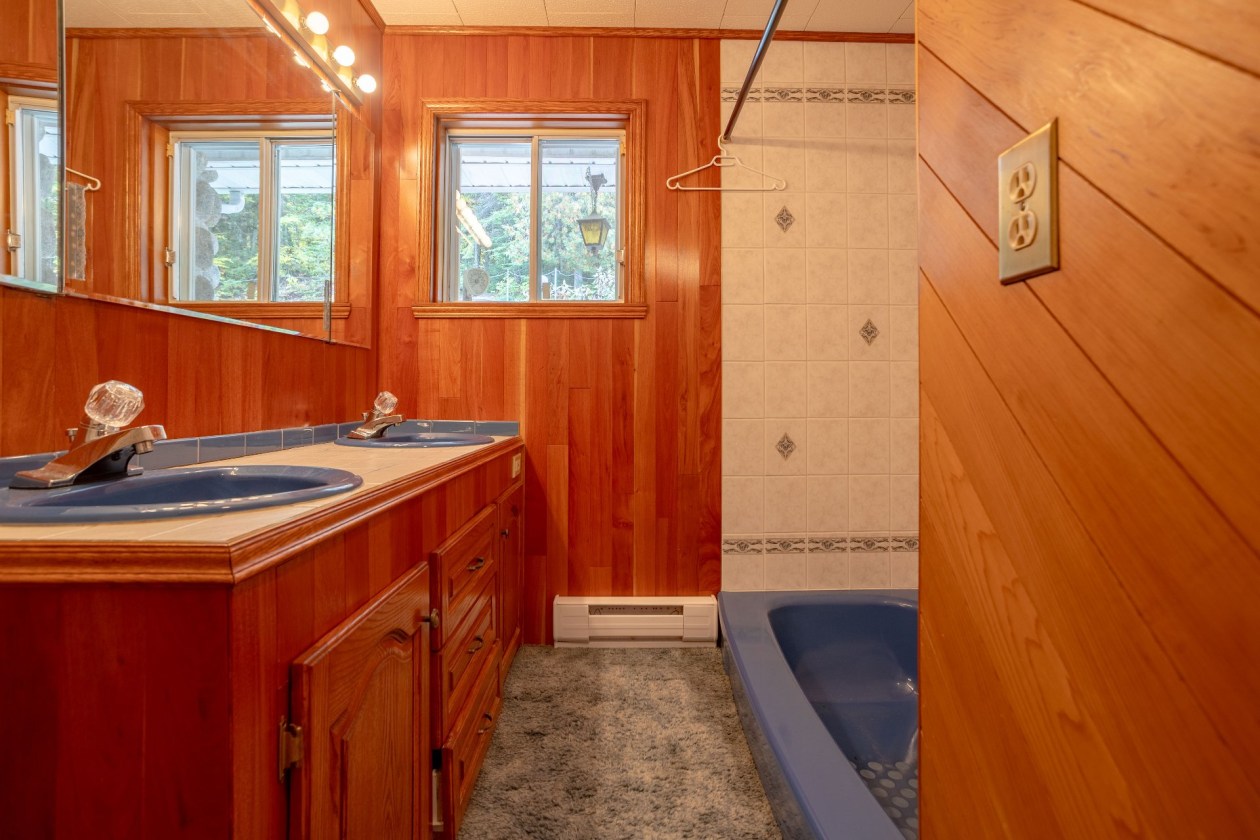 Salle de bains — 5370 Route des Lacs, Saint-Élie-de-Caxton