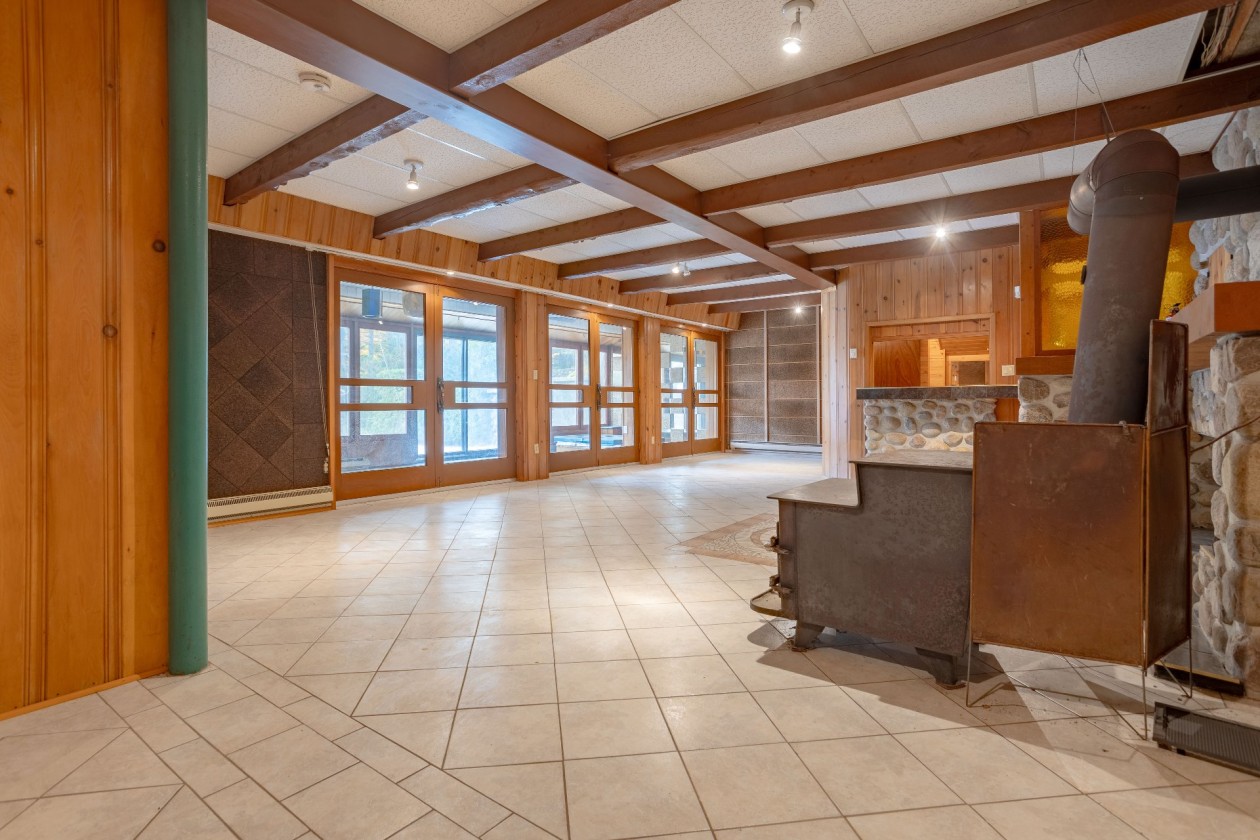 Salle familiale — 5370 Route des Lacs, Saint-Élie-de-Caxton