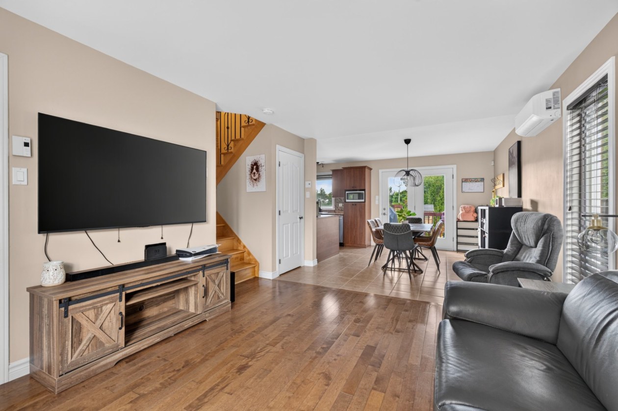 Salon — 1366 Rue Hamon, Québec