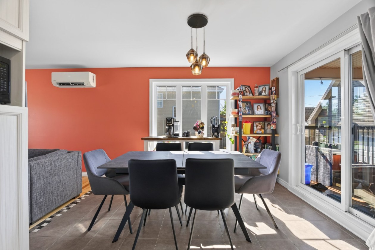 Salle à manger — 73 Rue Gingras, Sainte-Catherine-de-la-Jacques-Cartier