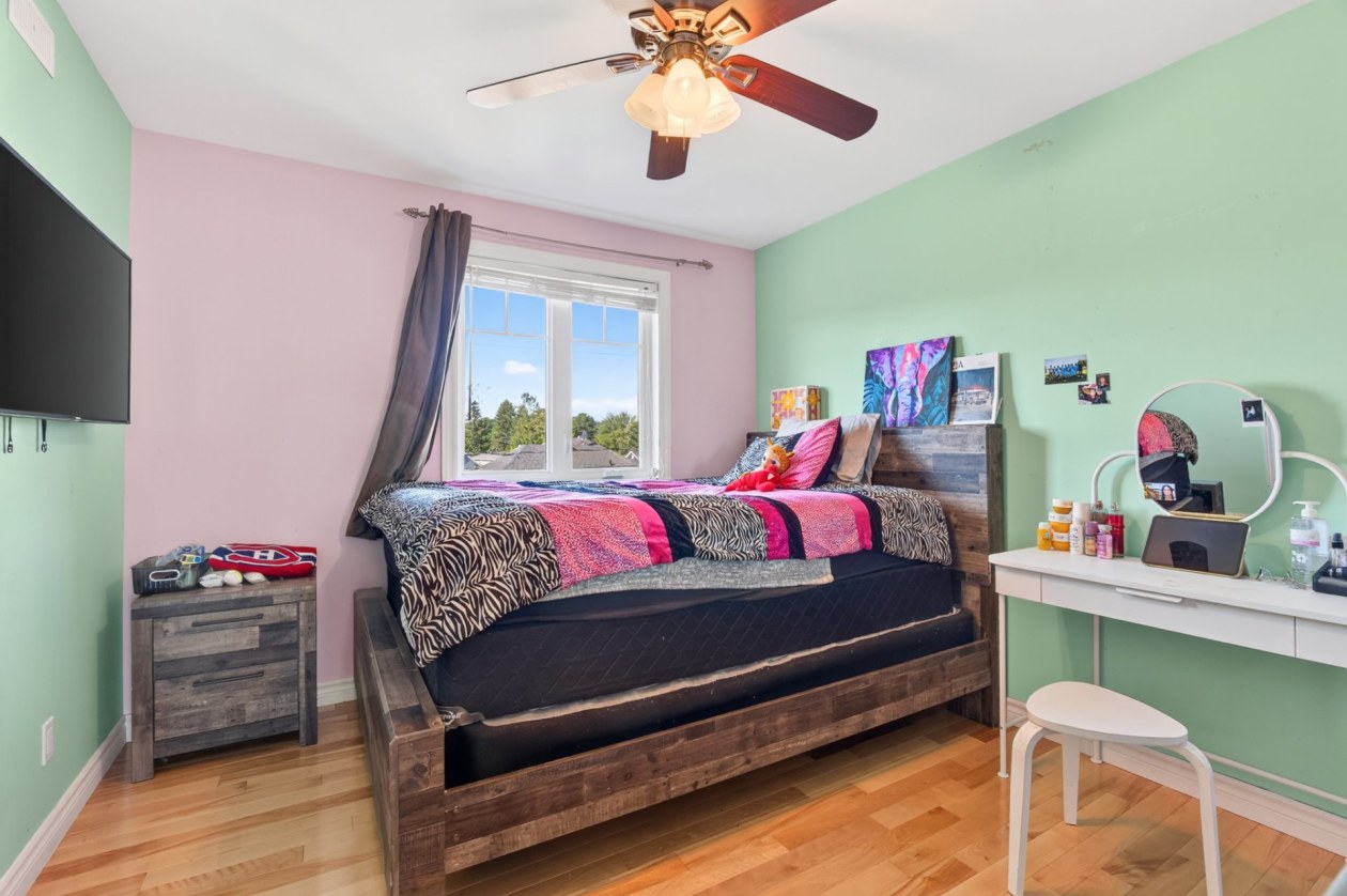 Chambre à coucher — 73 Rue Gingras, Sainte-Catherine-de-la-Jacques-Cartier