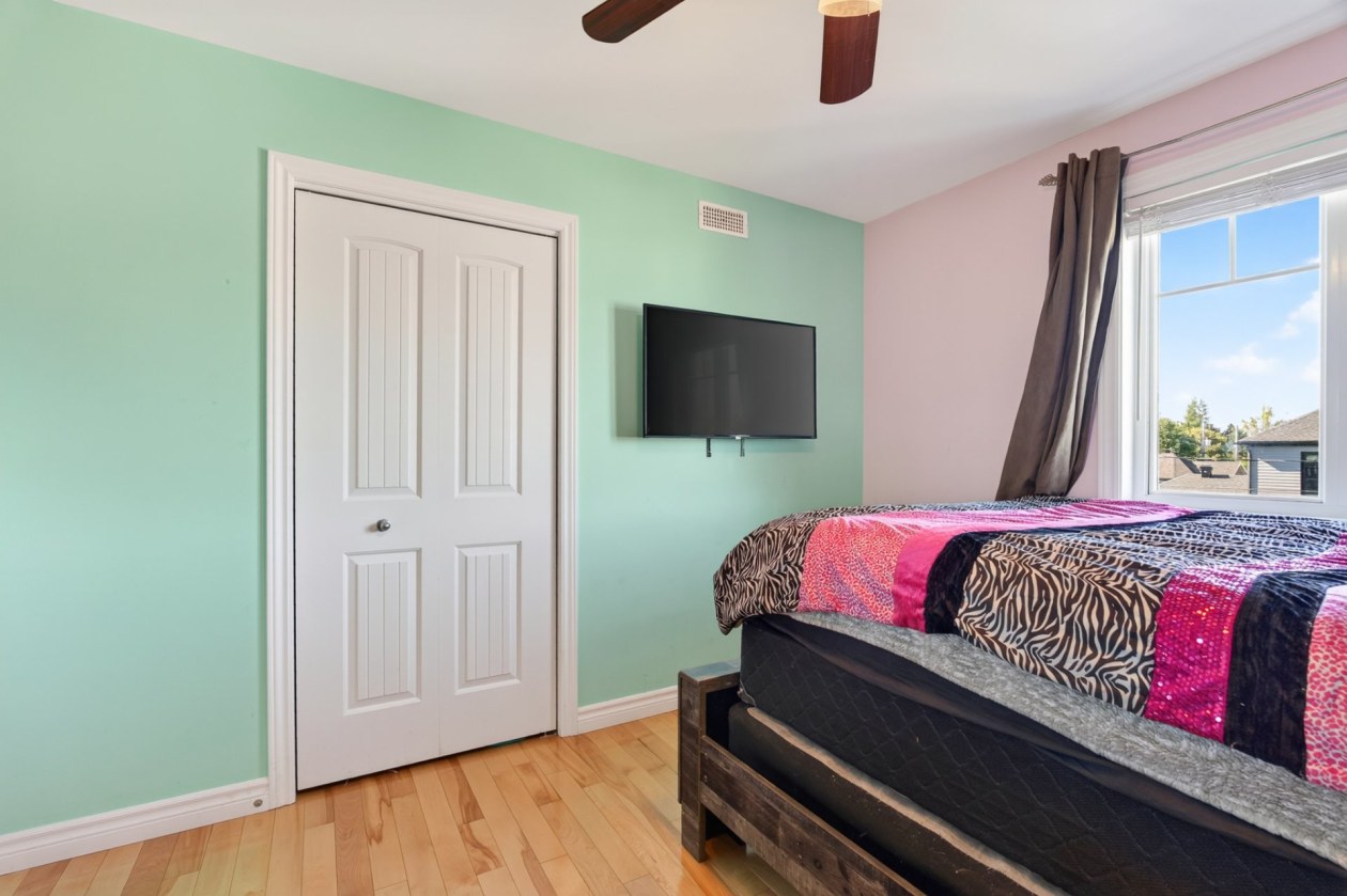 Chambre à coucher — 73 Rue Gingras, Sainte-Catherine-de-la-Jacques-Cartier