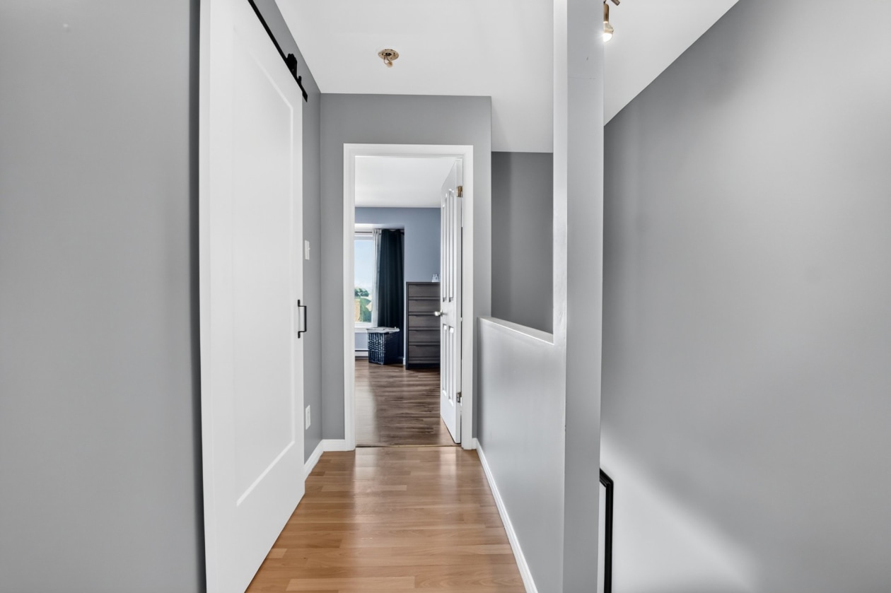Corridor — 609 Rue Primeau, Saint-Eustache