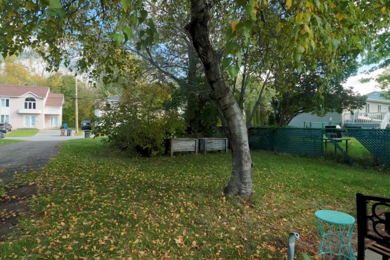 Cour — 21 Rue Matton, Trois-Rivières