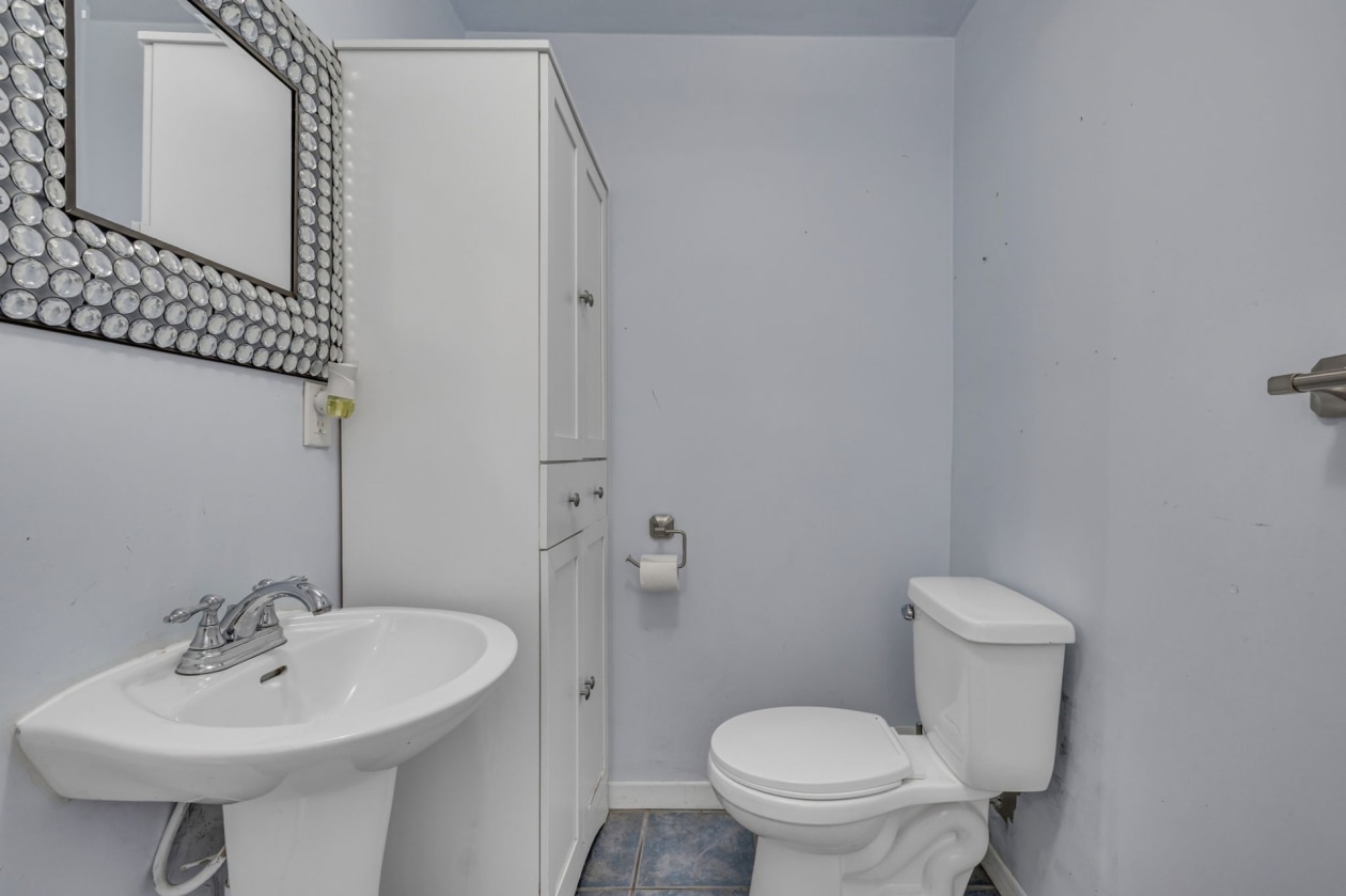 Salle de bains — 2493 Rue Pierre-Miville, Lévis
