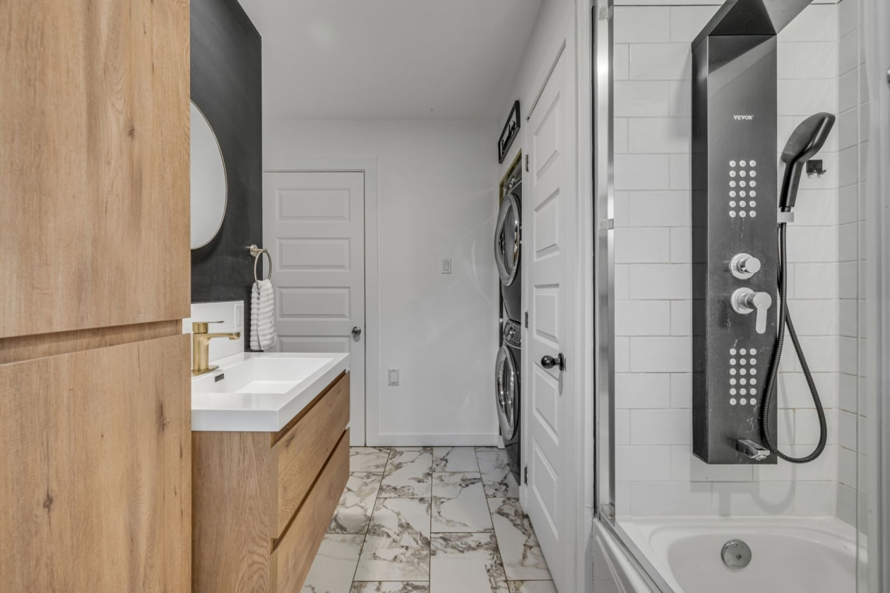 Salle de bains — 2493 Rue Pierre-Miville, Lévis