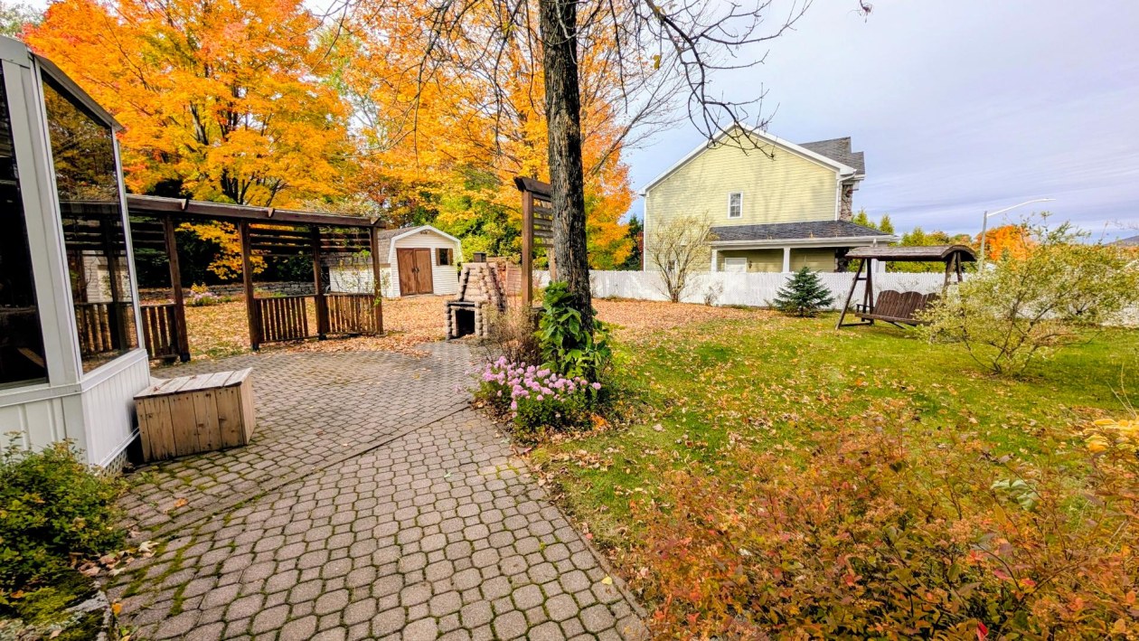 Extérieur — 1390 Av. de la Montagne E., Québec