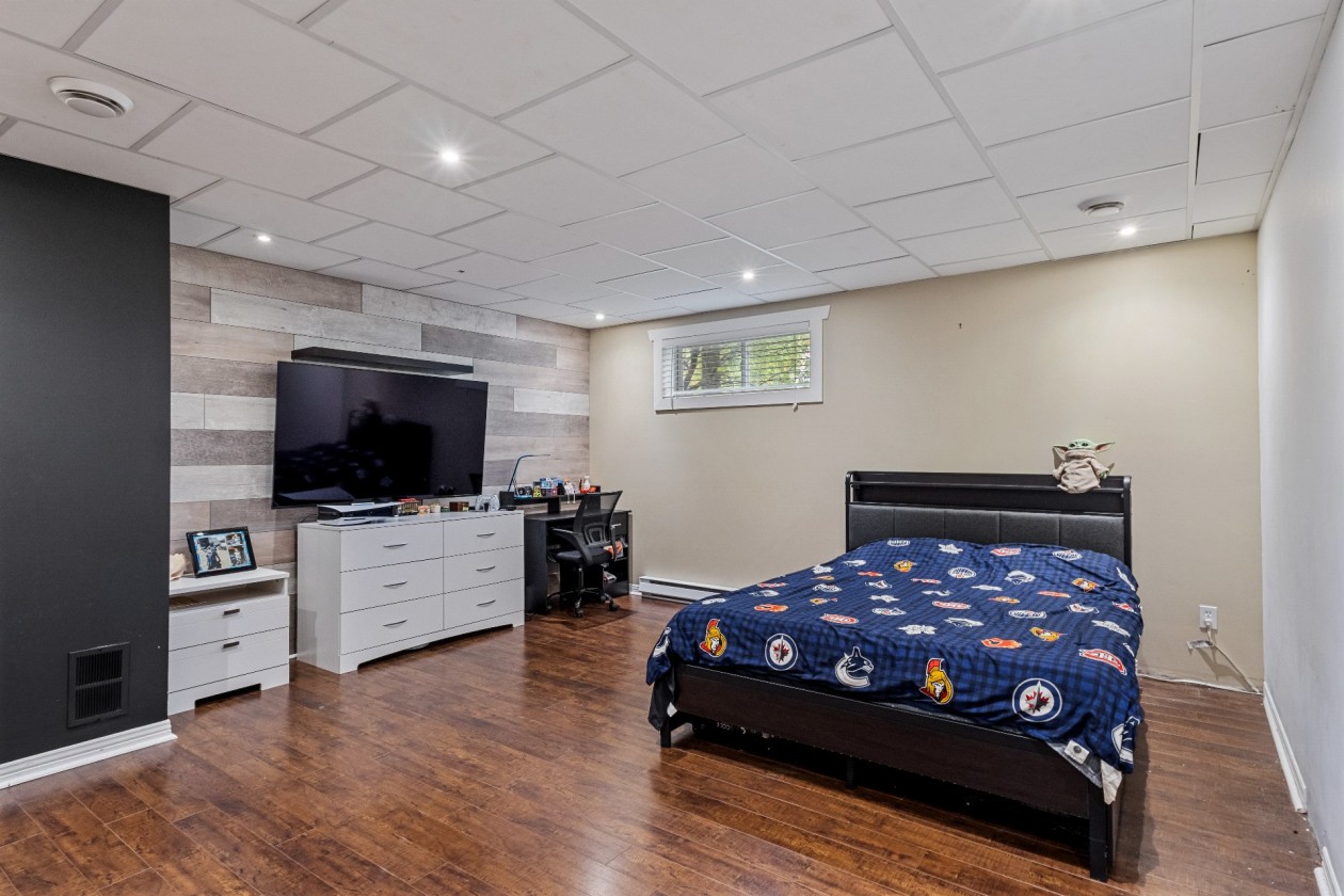 Salle familiale — 117 Rue du Beaujolais, Cowansville